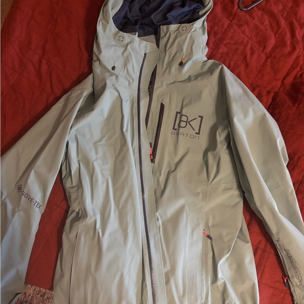Burton Women's AK Gortex Ski Jacket - M Excellent condition - Picture 4 of 9